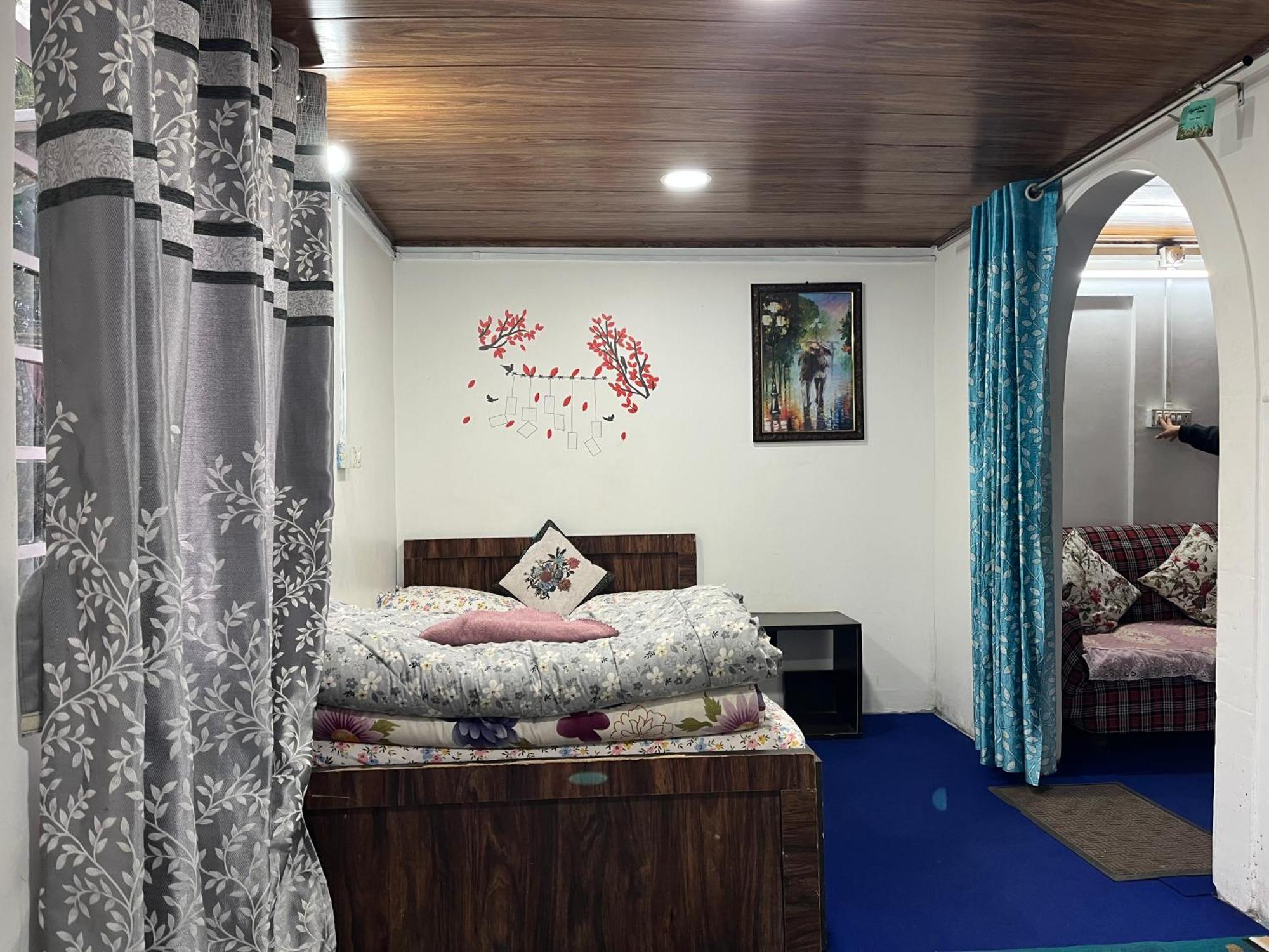 Pradhan Homestay Mirik - Homestay Beside Mirik Lake Exterior photo